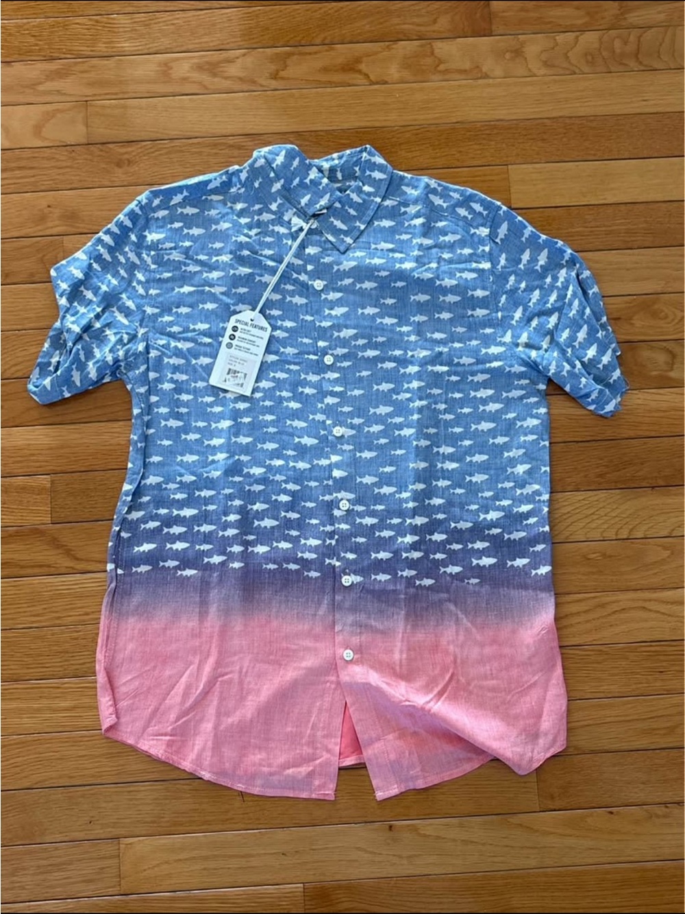The Endless Summer Short
Sleeve Button Down Shirt men's small